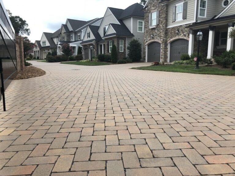 Cotsworld Retreat Pavers Driveway